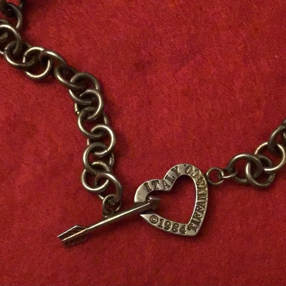 🩵TIFFANY & CO🩵1984VINTAGE SILVER HOLLOW HEART & ARROW NECKLACE🩵FULL INCLUSION - Picture 7 of 15